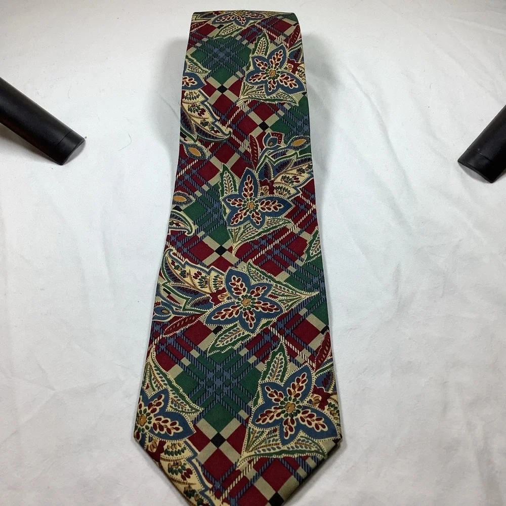 Tom James Silk Tie Red Green Floral Geometric Mens Necktie Made in USA‎